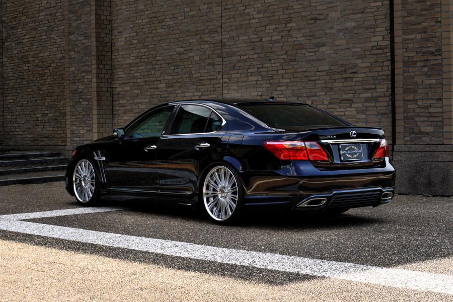  Lexus LS600h Executive Line by Wald 2010 года  (фото 73 из 81)